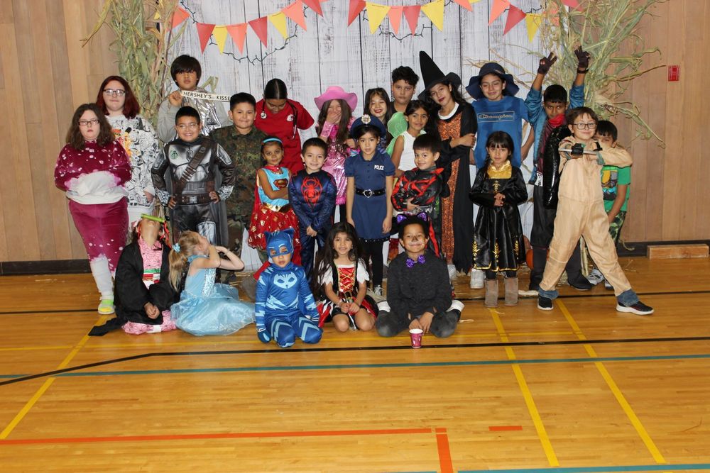 23 children in Halloween Customes 